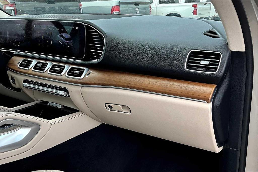 used 2022 Mercedes-Benz GLE 350 car, priced at $38,000