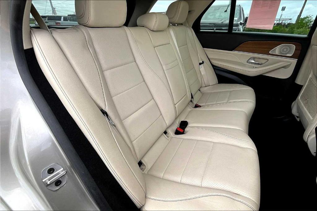 used 2022 Mercedes-Benz GLE 350 car, priced at $38,000
