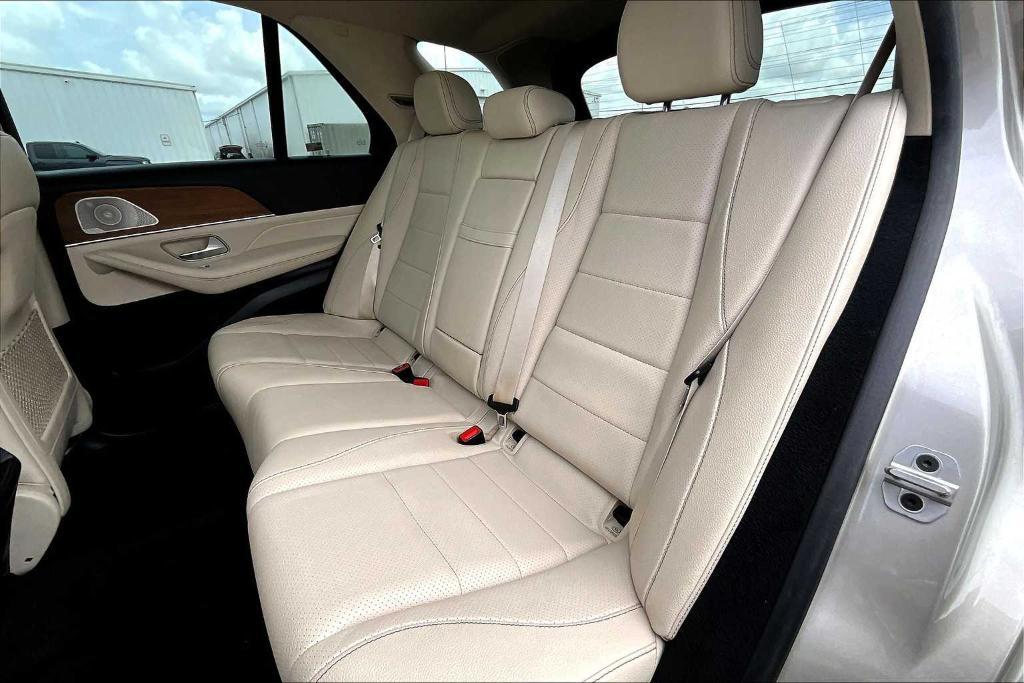 used 2022 Mercedes-Benz GLE 350 car, priced at $38,000
