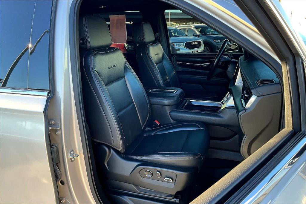 used 2021 GMC Yukon car, priced at $38,800