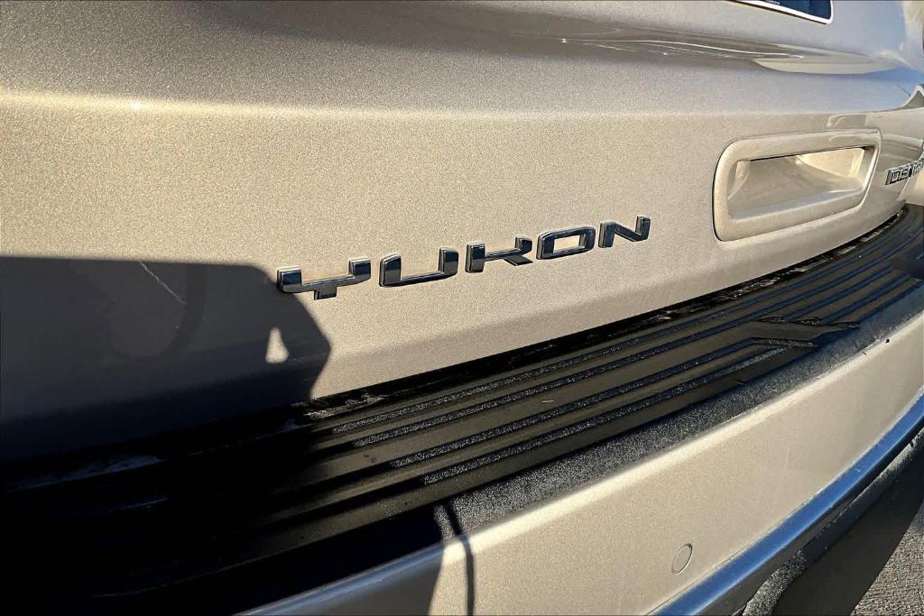 used 2021 GMC Yukon car, priced at $38,800