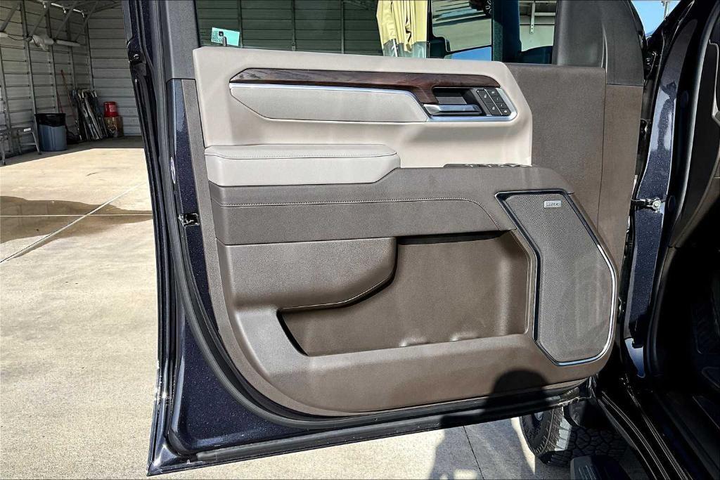 used 2025 GMC Sierra 2500 car, priced at $74,900