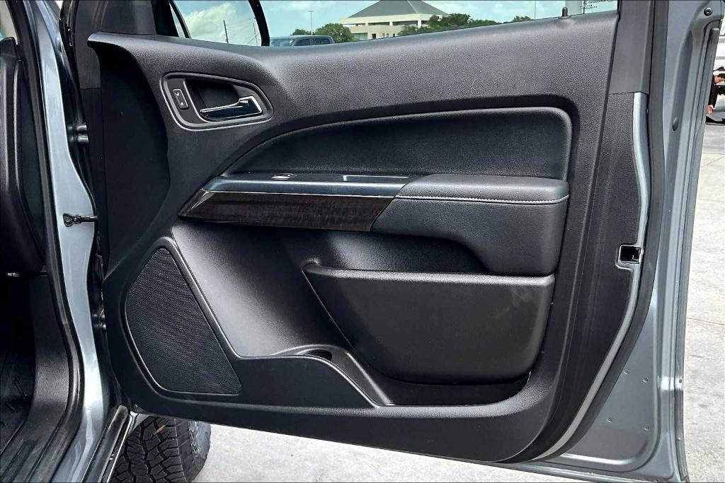 used 2021 GMC Canyon car, priced at $25,200