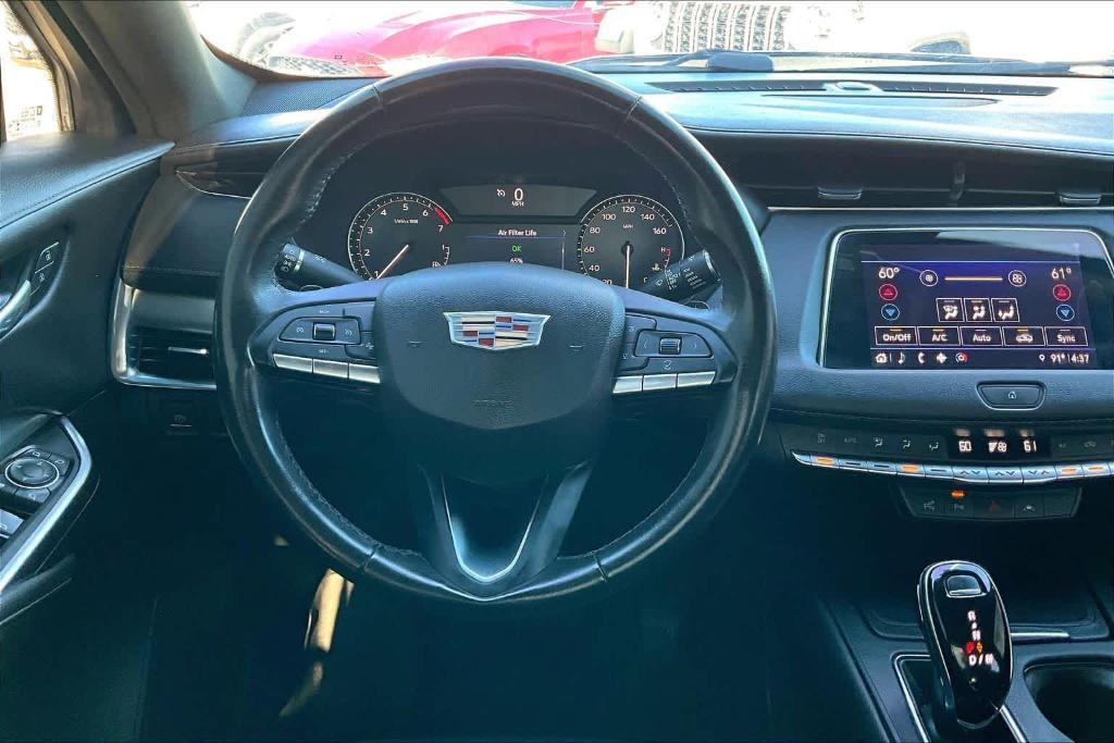 used 2022 Cadillac XT4 car, priced at $22,600