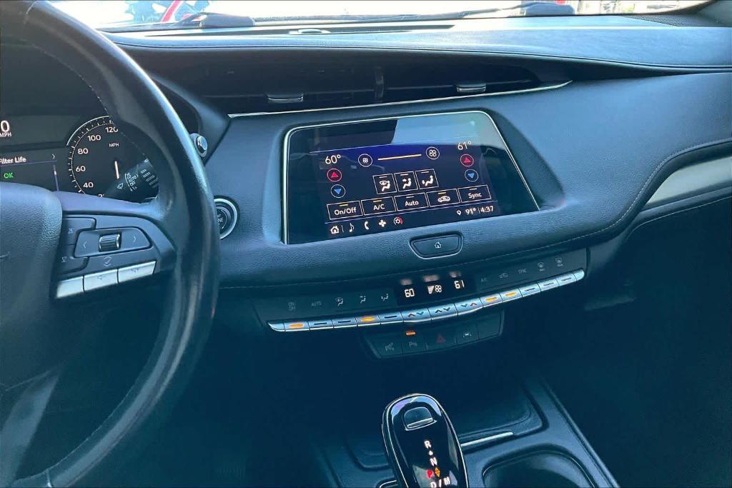 used 2022 Cadillac XT4 car, priced at $22,600