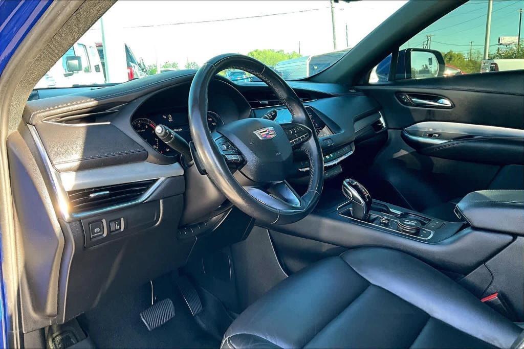 used 2022 Cadillac XT4 car, priced at $22,600