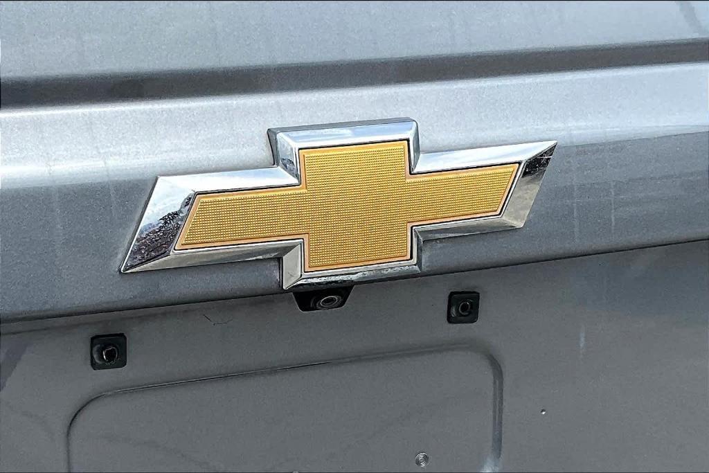 used 2020 Chevrolet Suburban car, priced at $27,600