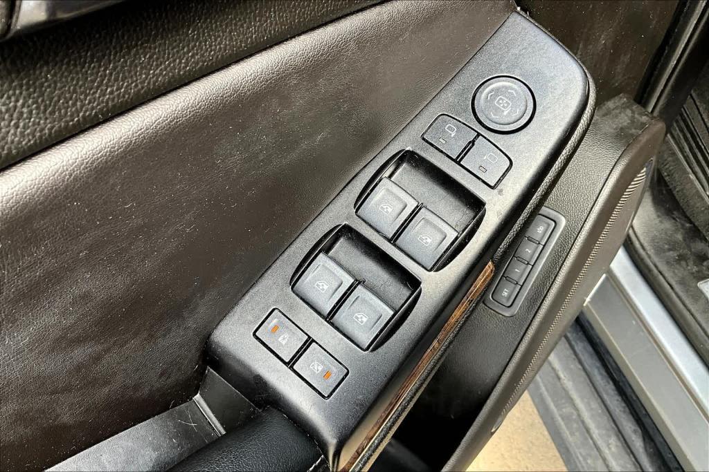 used 2020 Chevrolet Suburban car, priced at $27,600