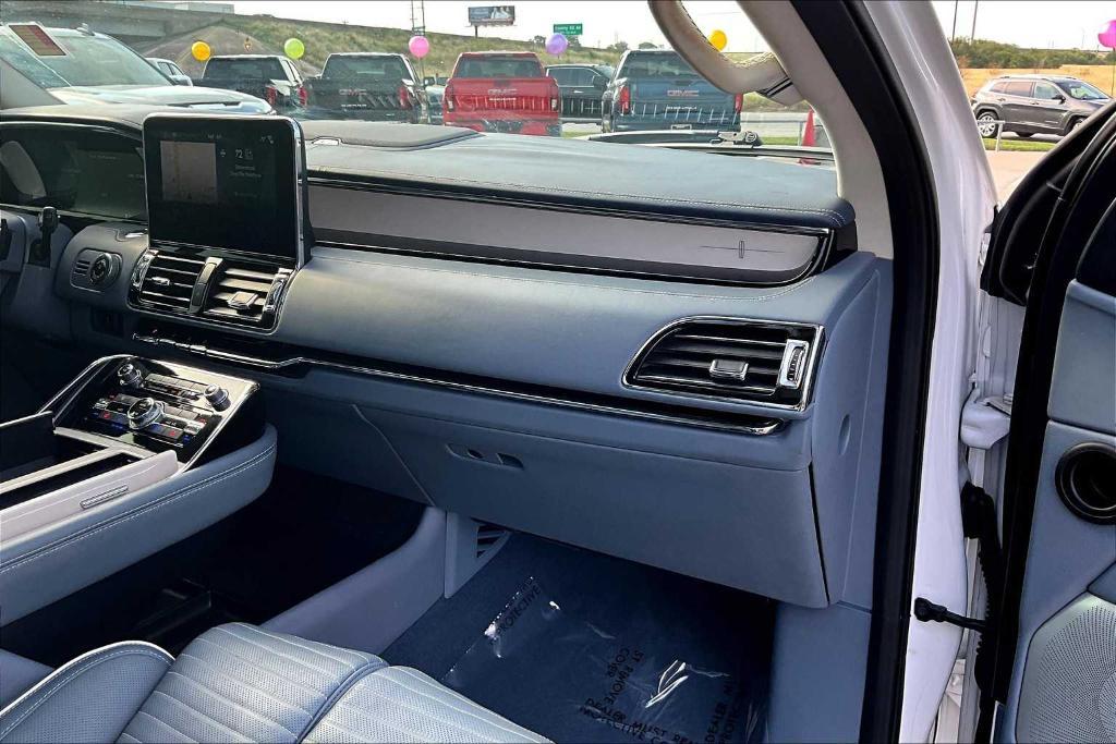 used 2019 Lincoln Navigator car, priced at $39,471