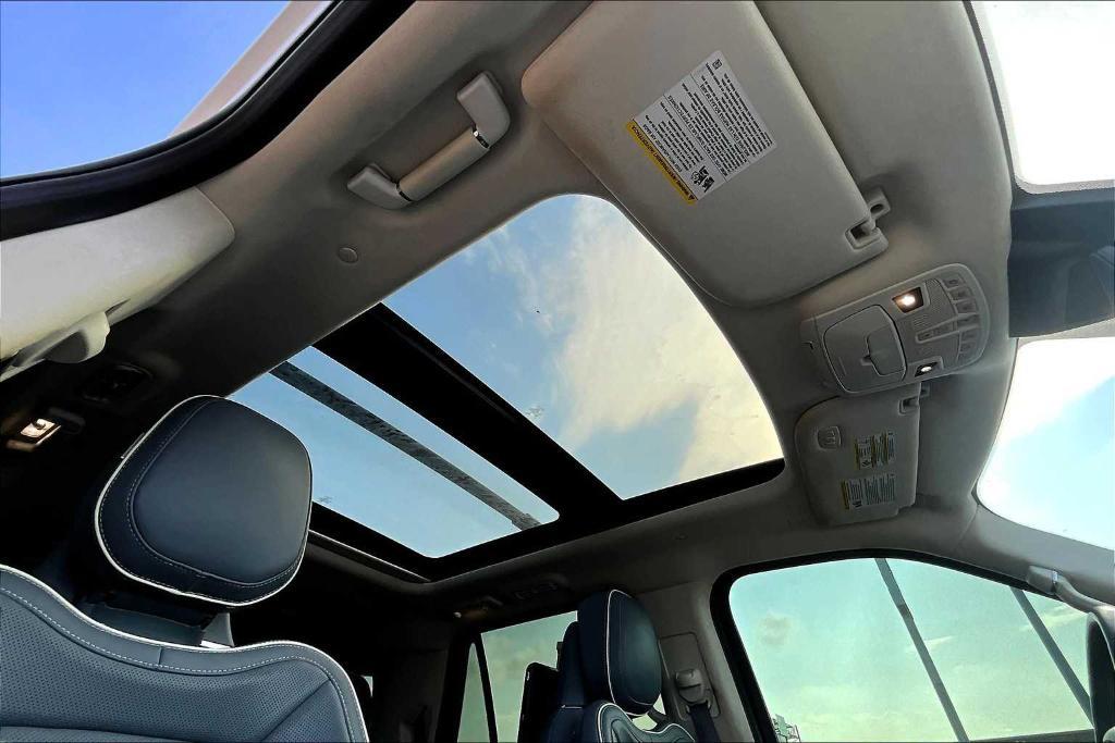 used 2019 Lincoln Navigator car, priced at $39,471