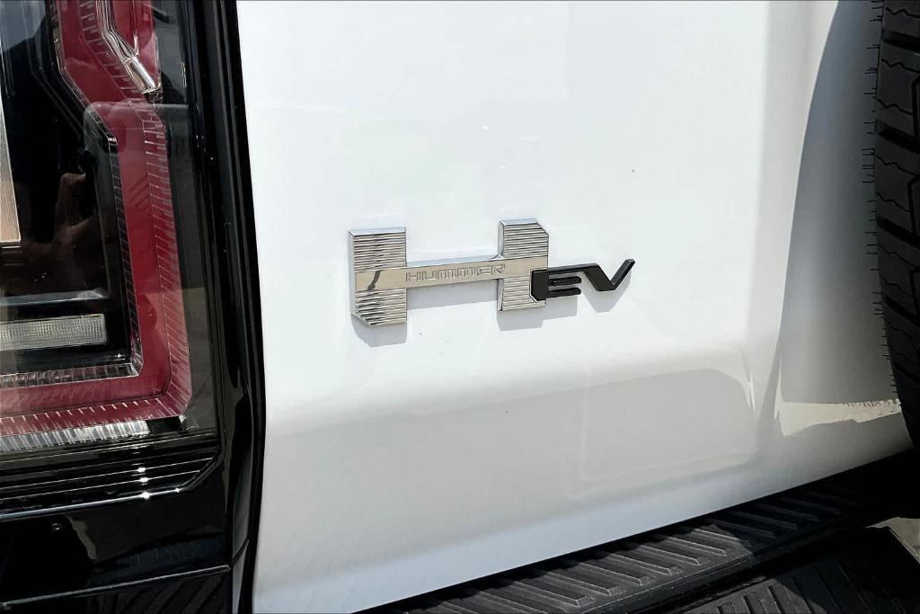 used 2025 GMC HUMMER EV SUV car, priced at $89,900