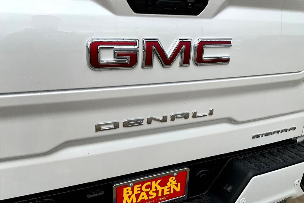 new 2025 GMC Sierra 1500 car, priced at $67,235