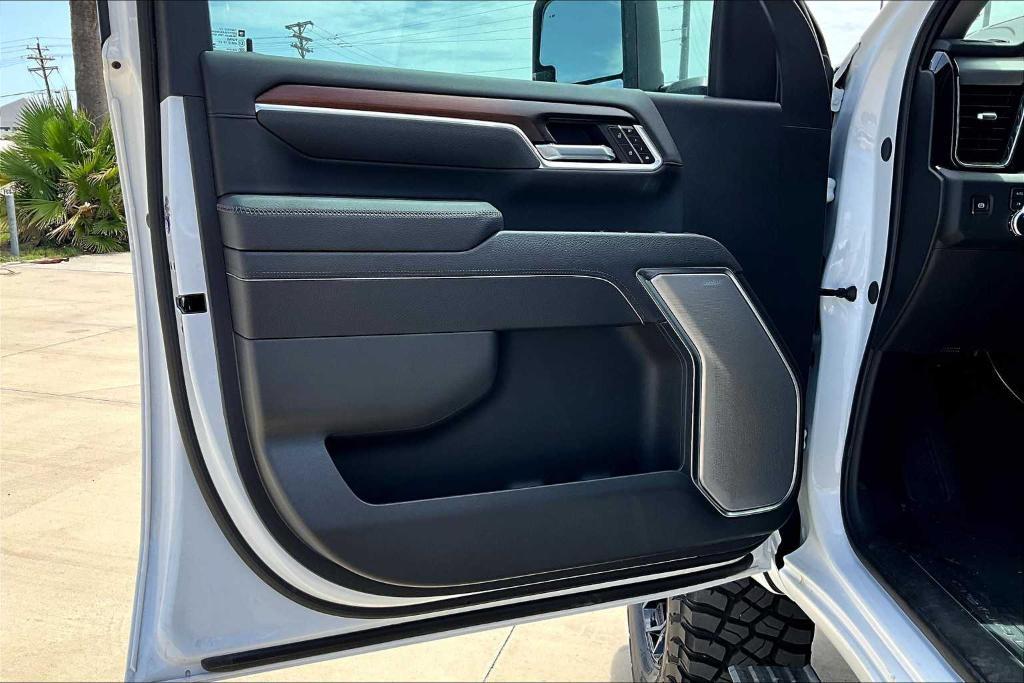 new 2025 GMC Sierra 2500 car, priced at $103,630