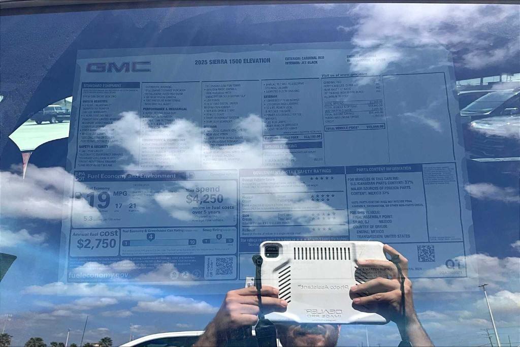 new 2025 GMC Sierra 1500 car, priced at $48,336