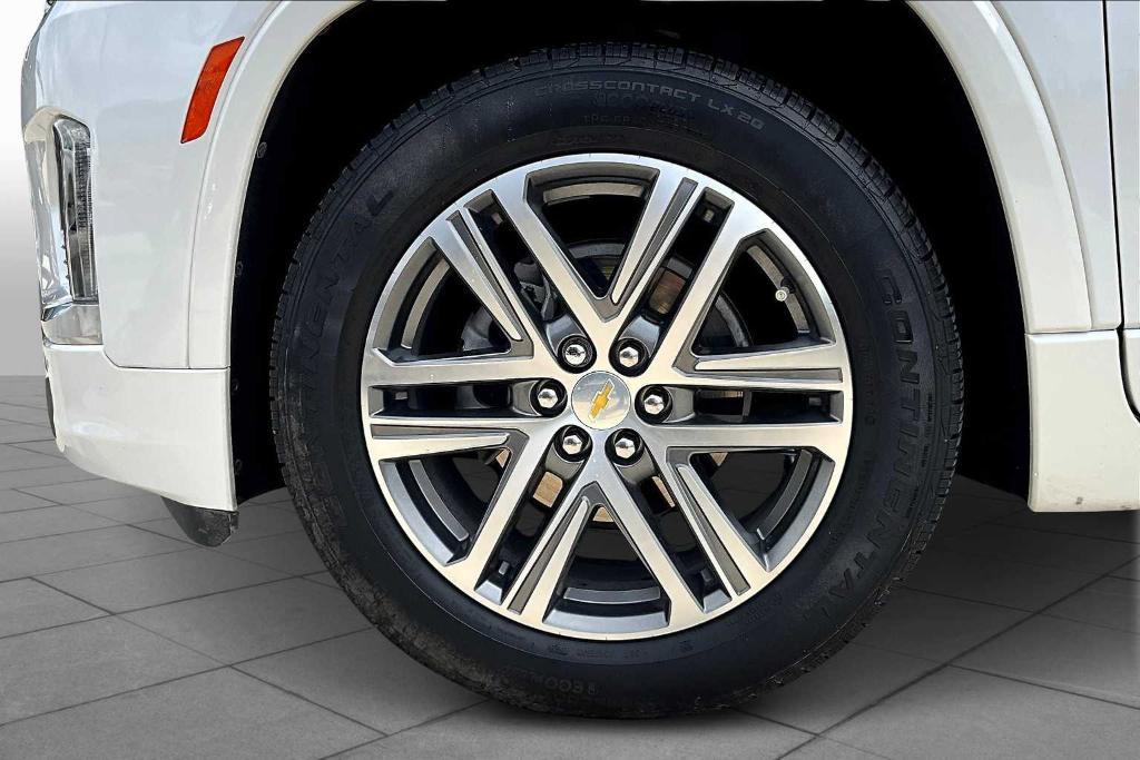 used 2023 Chevrolet Traverse car, priced at $39,995