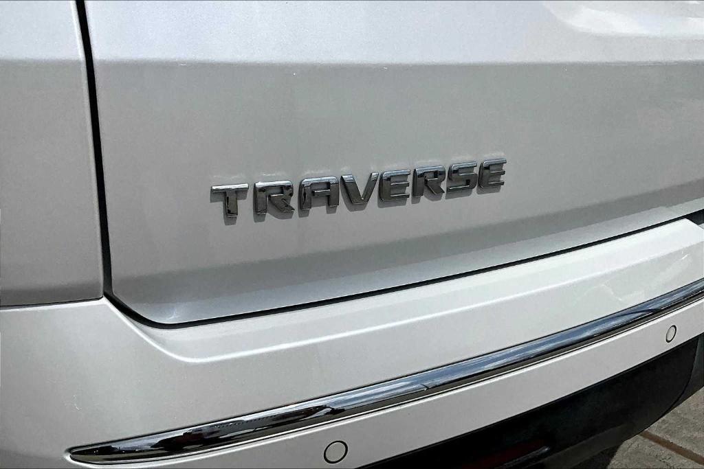 used 2023 Chevrolet Traverse car, priced at $39,995