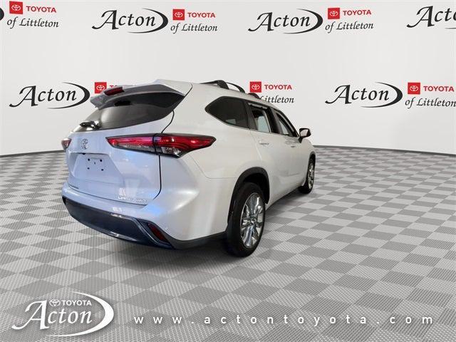 used 2022 Toyota Highlander car, priced at $37,000