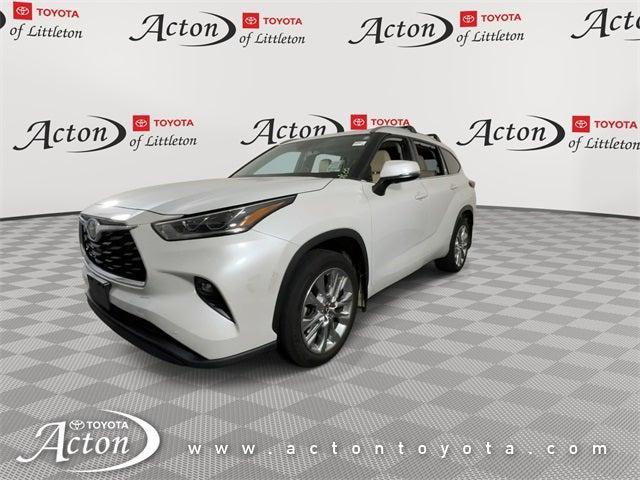 used 2022 Toyota Highlander car, priced at $37,000