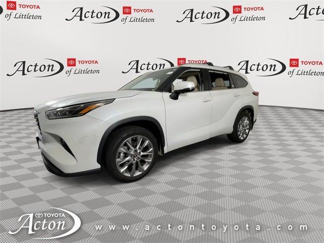 used 2022 Toyota Highlander car, priced at $37,000