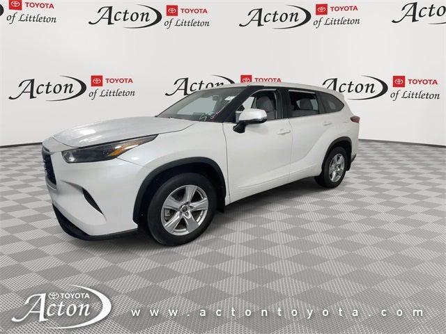 used 2022 Toyota Highlander car, priced at $32,000