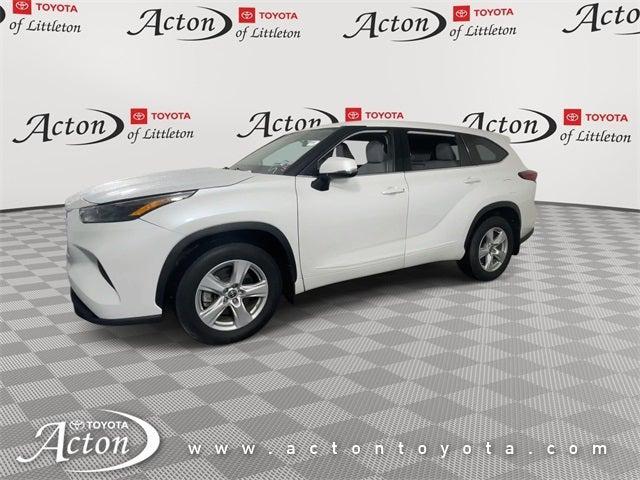 used 2022 Toyota Highlander car, priced at $32,000