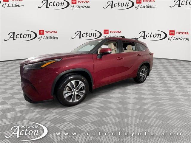 used 2022 Toyota Highlander car, priced at $37,000