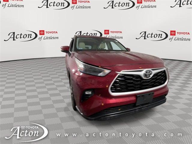 used 2022 Toyota Highlander car, priced at $37,000