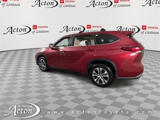 used 2022 Toyota Highlander car, priced at $37,000