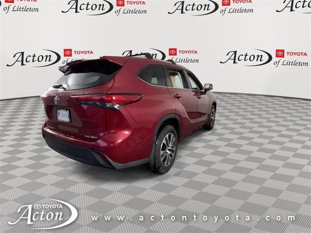 used 2022 Toyota Highlander car, priced at $37,000