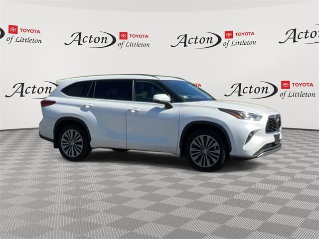 used 2021 Toyota Highlander car, priced at $38,423