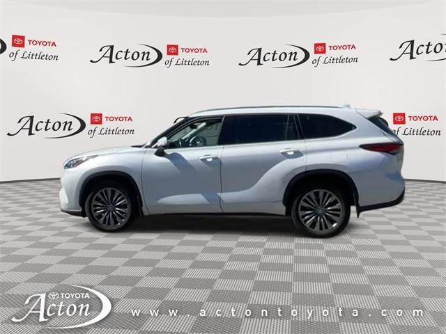 used 2021 Toyota Highlander car, priced at $38,423