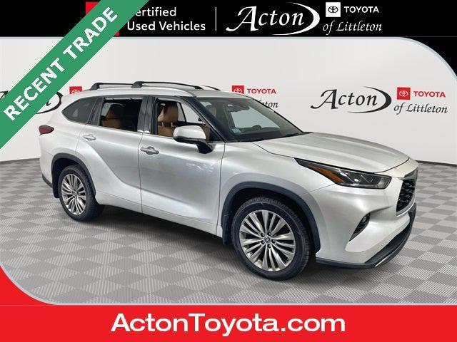 used 2022 Toyota Highlander car, priced at $41,898