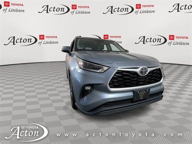 used 2021 Toyota Highlander car, priced at $34,000