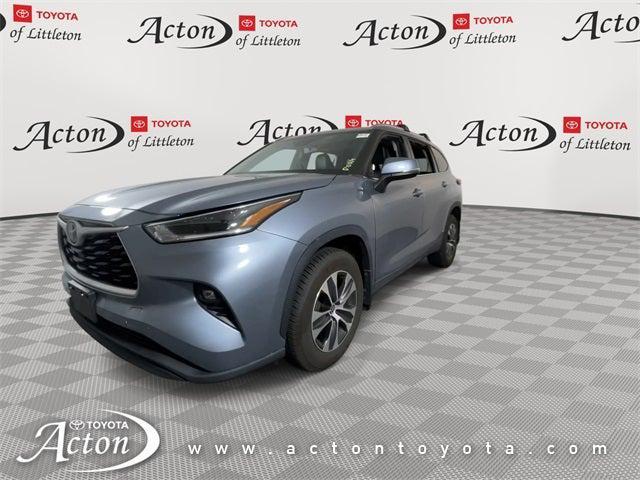 used 2021 Toyota Highlander car, priced at $34,000