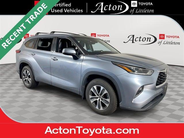 used 2021 Toyota Highlander car, priced at $34,000