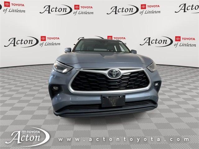 used 2021 Toyota Highlander car, priced at $34,000