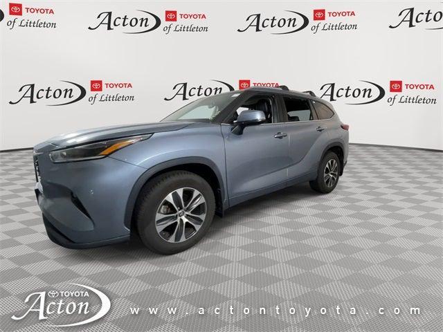 used 2021 Toyota Highlander car, priced at $34,000