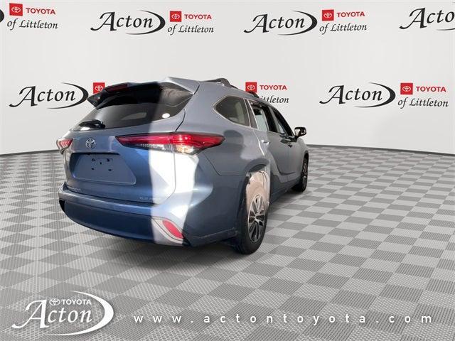 used 2021 Toyota Highlander car, priced at $34,000