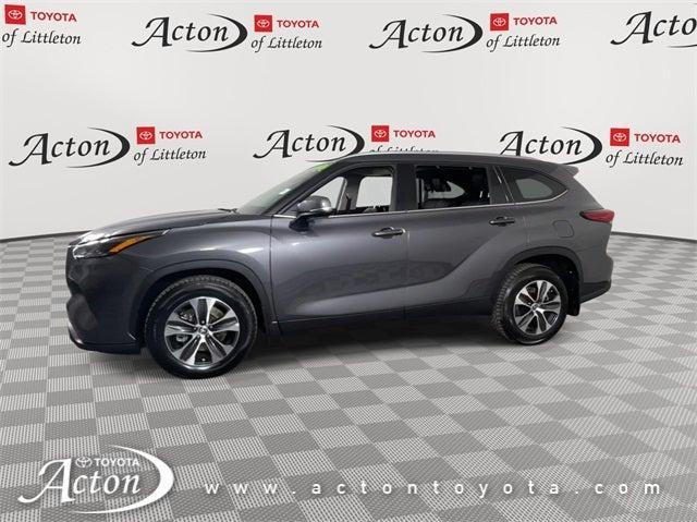 used 2022 Toyota Highlander car, priced at $32,495