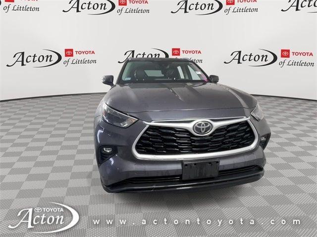 used 2022 Toyota Highlander car, priced at $33,345