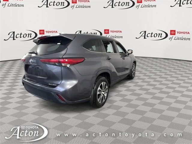 used 2022 Toyota Highlander car, priced at $33,345