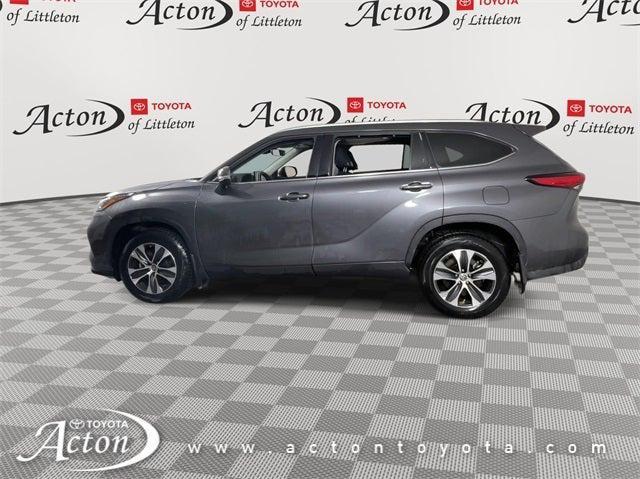 used 2022 Toyota Highlander car, priced at $33,345