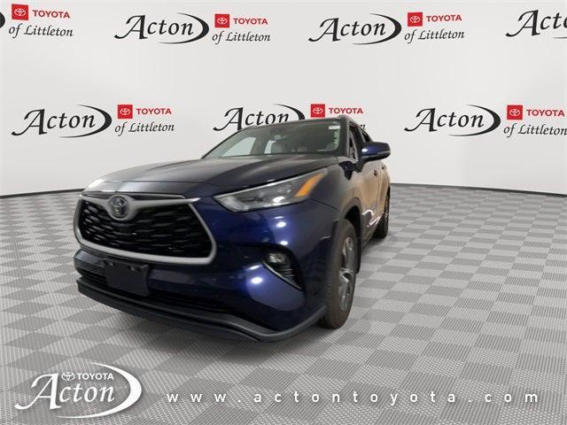 used 2024 Toyota Highlander car, priced at $41,886