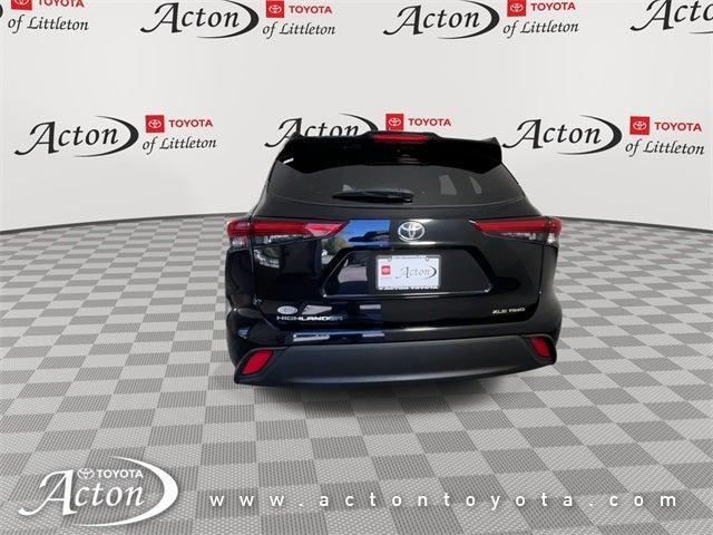 used 2021 Toyota Highlander car, priced at $32,000