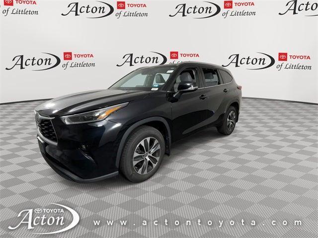 used 2021 Toyota Highlander car, priced at $35,000