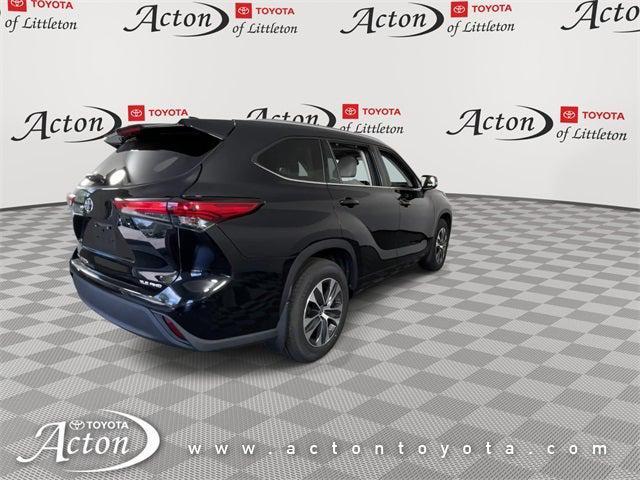 used 2021 Toyota Highlander car, priced at $35,000