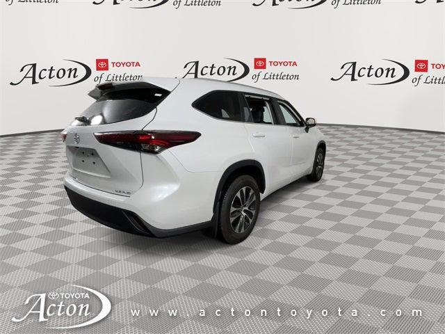 used 2025 Toyota Highlander car, priced at $44,950