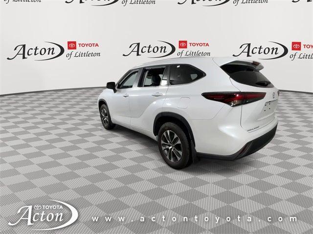 used 2025 Toyota Highlander car, priced at $44,950