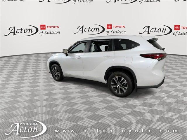 used 2025 Toyota Highlander car, priced at $44,950