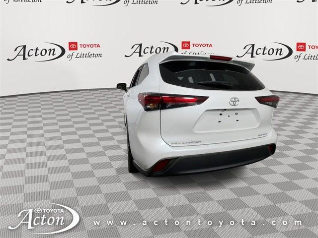 used 2025 Toyota Highlander car, priced at $44,950